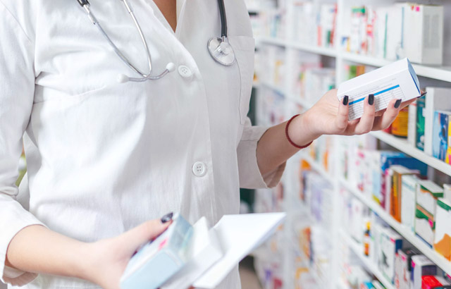 Правительство усовершенствовало процедуру закупки лекарств по торговым наименованиям